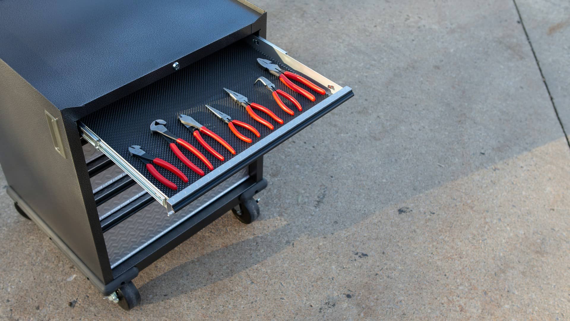 Vietnam: The Reliable OEM Source for Metal Cabinets & Toolboxes