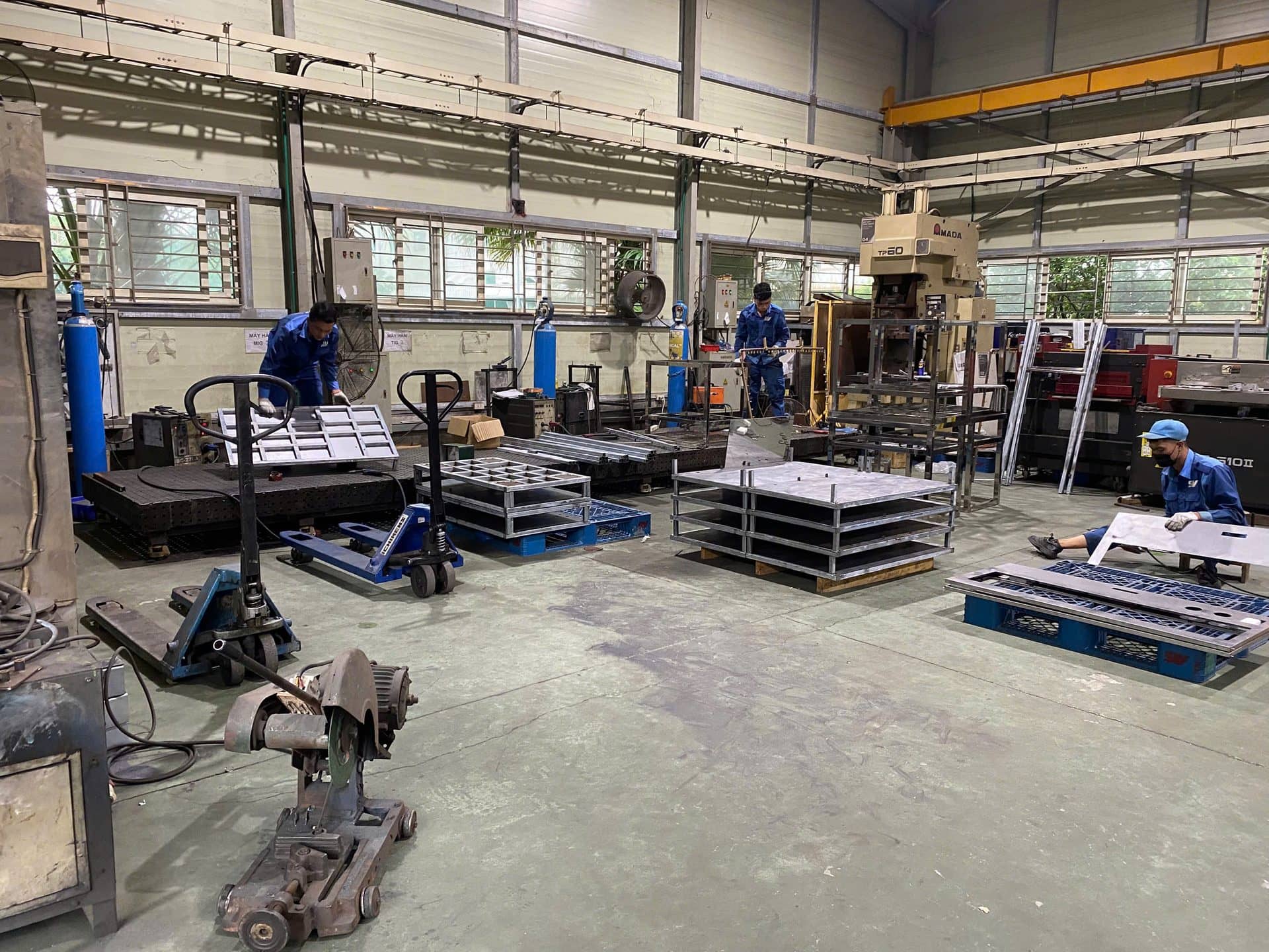 Weld bay and fabrications during on-site welding quality audit