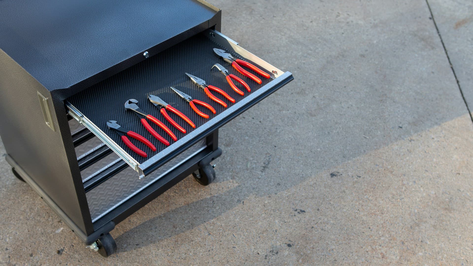 Vietnam: The Reliable OEM Source for Metal Cabinets & Toolboxes